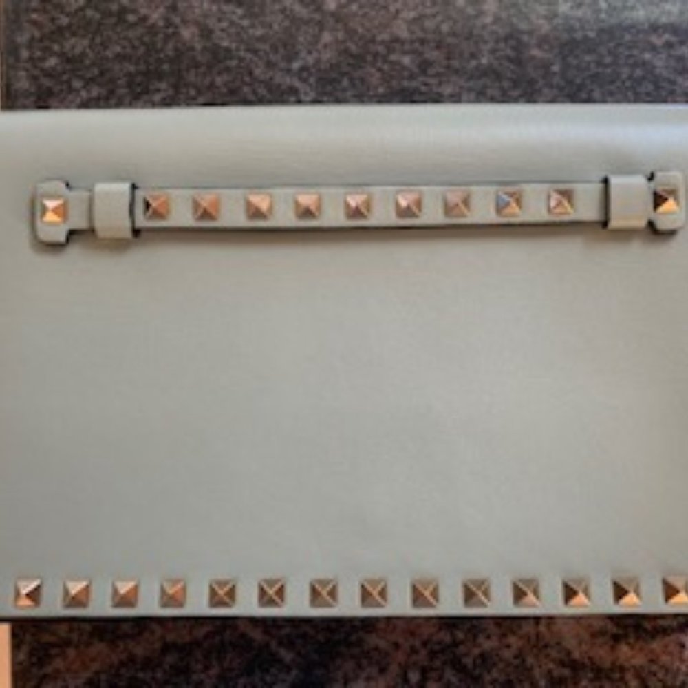 NWT Rockstud Envelope Clutch Bag - Rare Color! - Picture 2 of 5